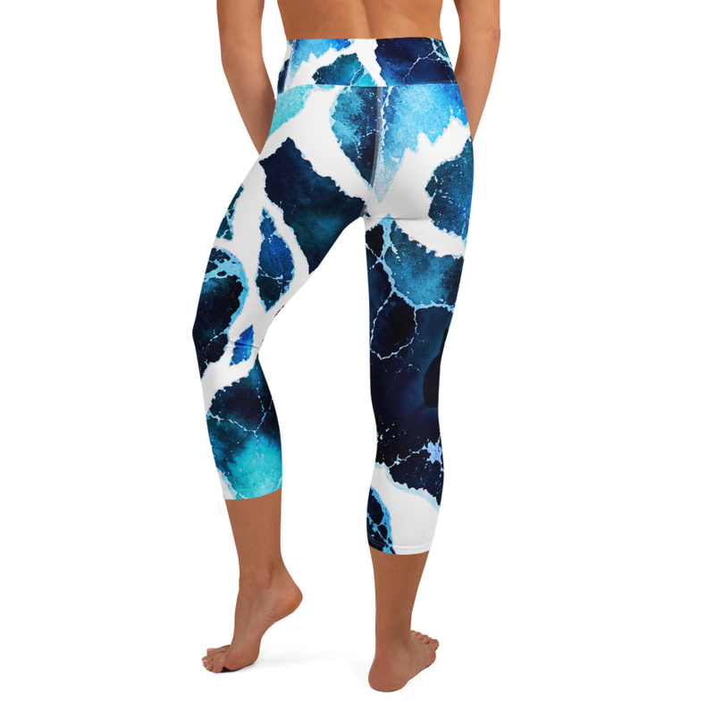 Hidden Gato Yoga Capri Leggings